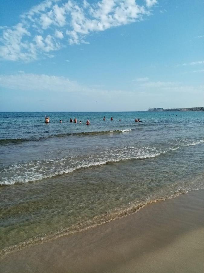 Apartamento Con Buena Vista Apartment Torrevieja Luaran gambar