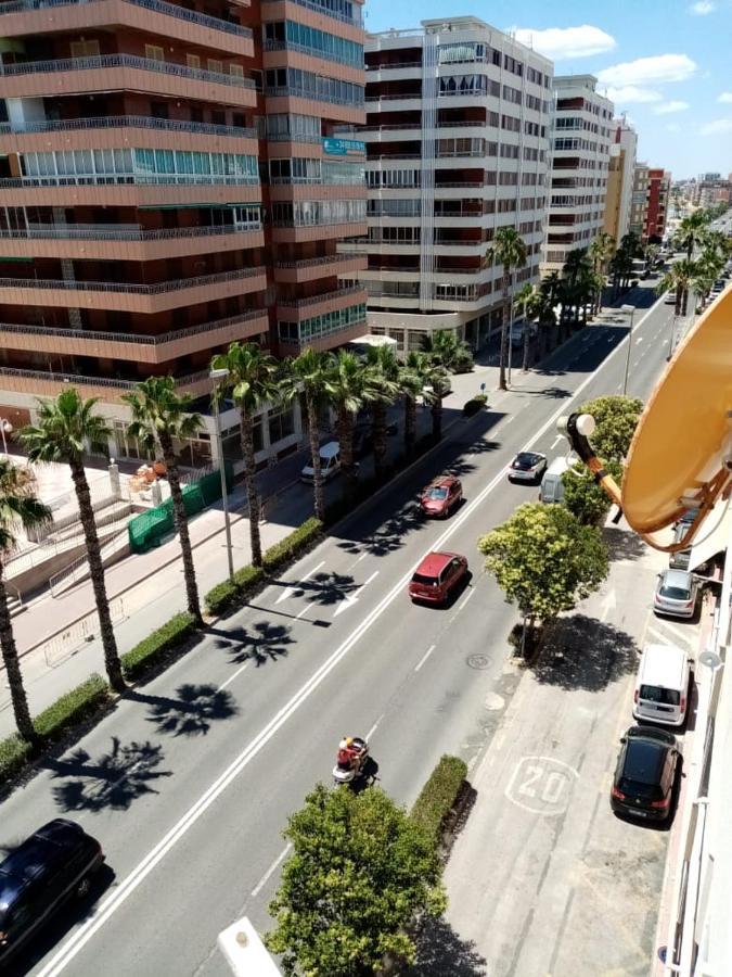 Apartamento Con Buena Vista Apartment Torrevieja Luaran gambar