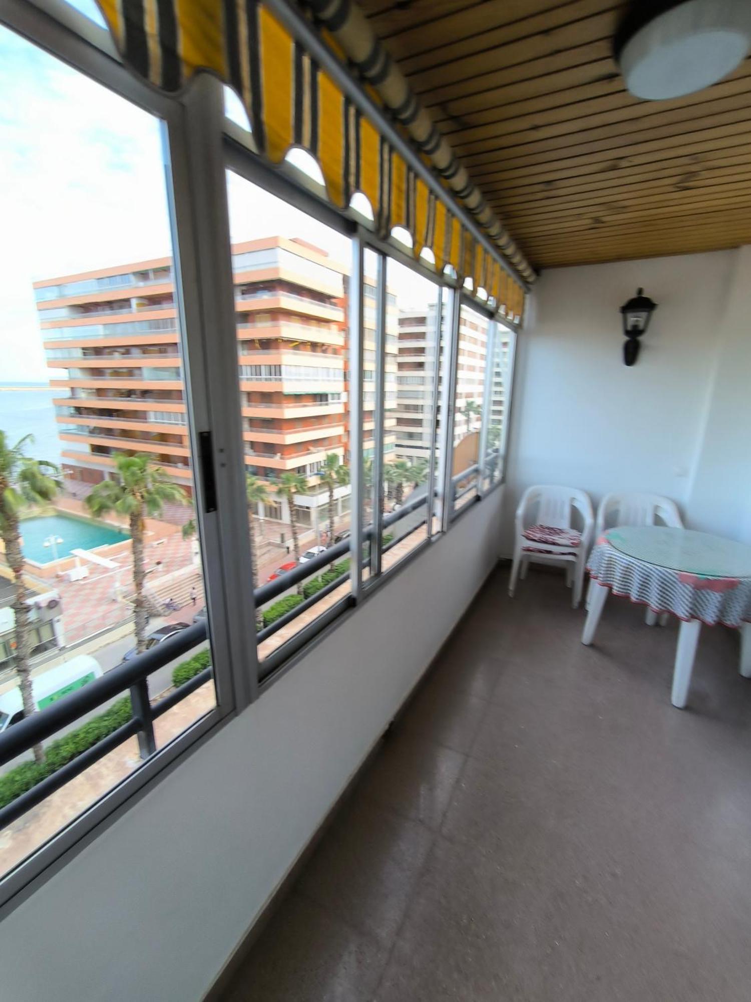 Apartamento Con Buena Vista Apartment Torrevieja Luaran gambar