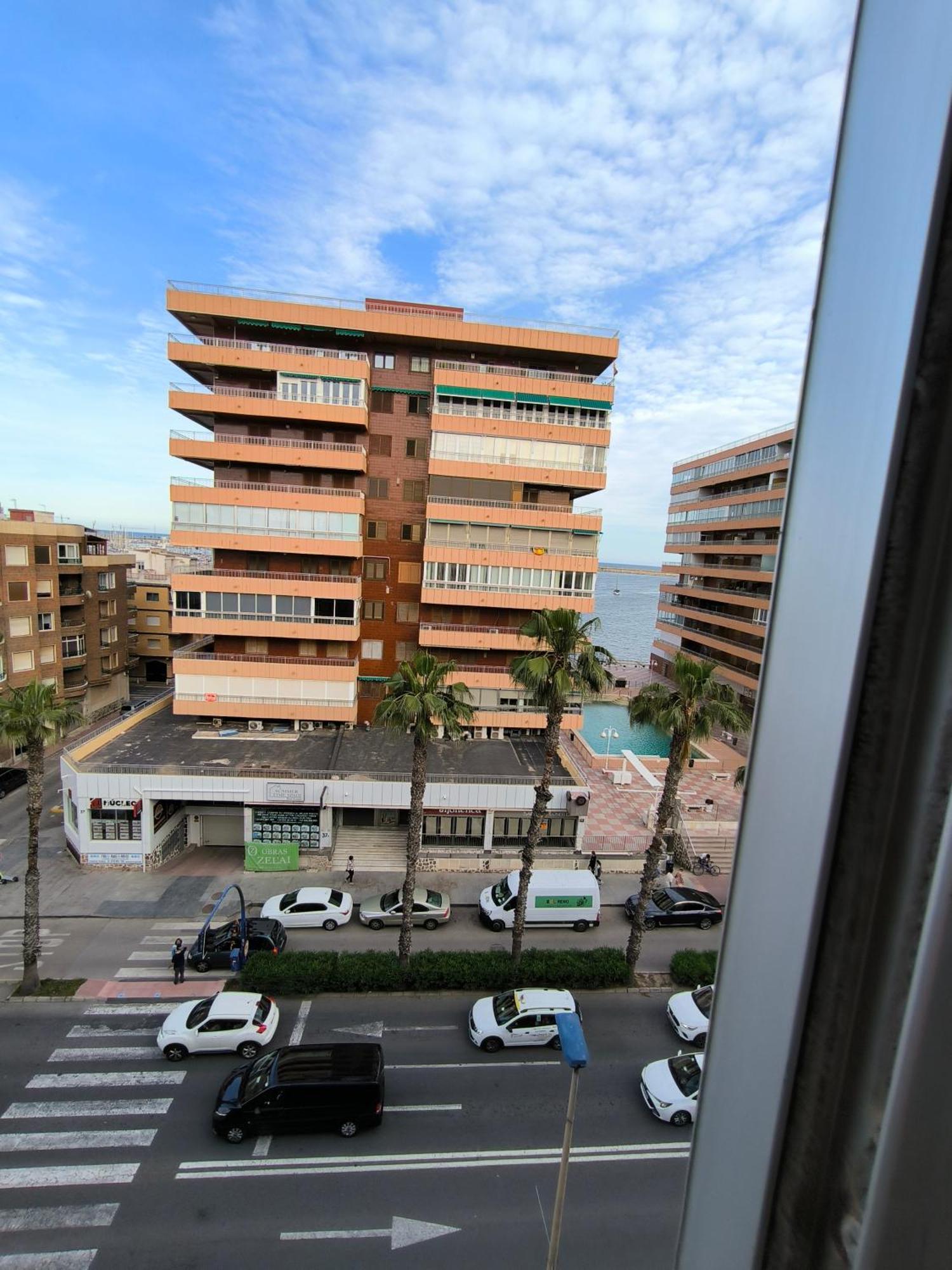 Apartamento Con Buena Vista Apartment Torrevieja Luaran gambar